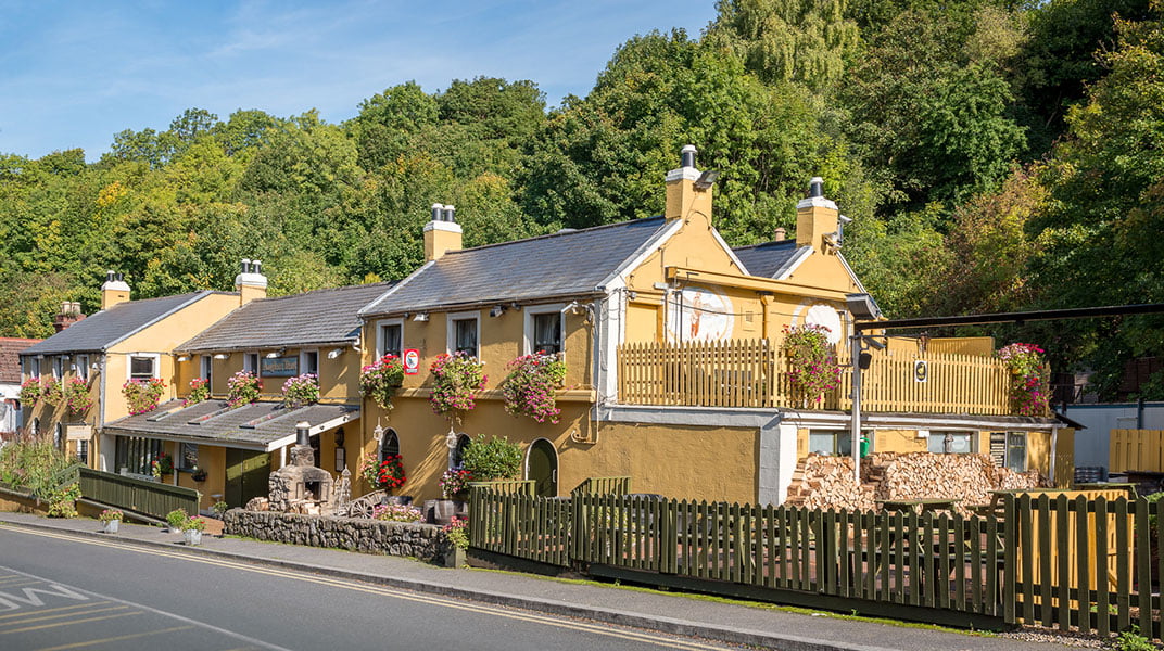 The anglers store rest